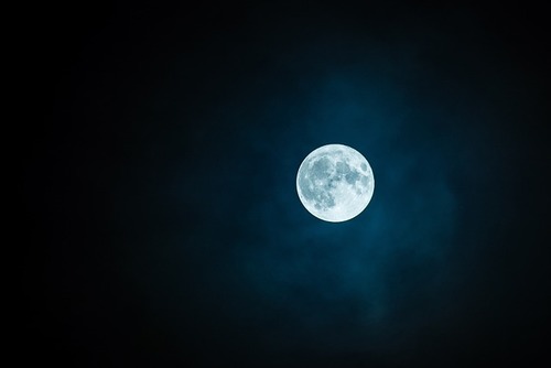 moon-1859616_640.jpg